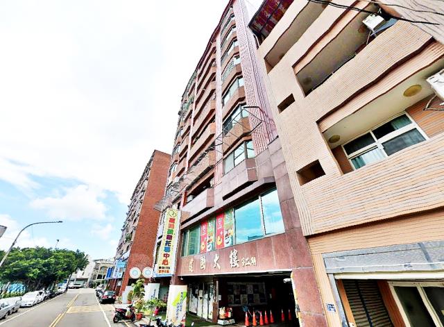 頭份忠孝一路大樓