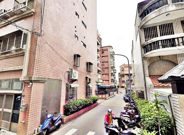 嘉義市自強街三房車位