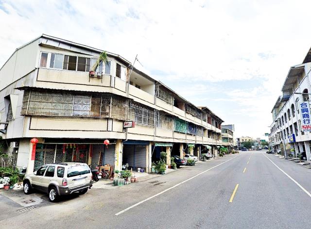 鹽水區和平路透天店住