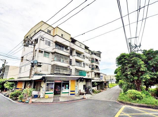 蘇澳鎮自強路三房公寓