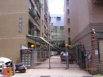 蘆洲法拍法拍屋-4