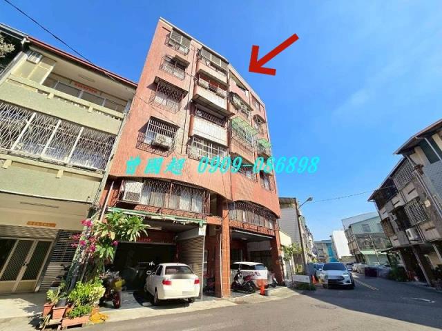 南區法拍屋文林街五權車站四育國中雅寓優室法拍林小陽