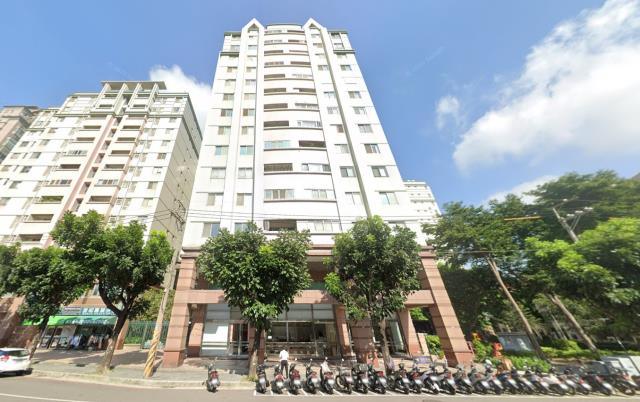 北屯敦富三街76號12樓之2水沐青華三房平車機捷特區法拍屋