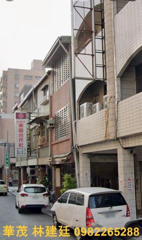 第4拍東區富農街三樓金店面