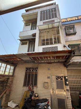 新豐鄉建興路二段205巷2弄12號法拍朝南2樓邊間透天近市區