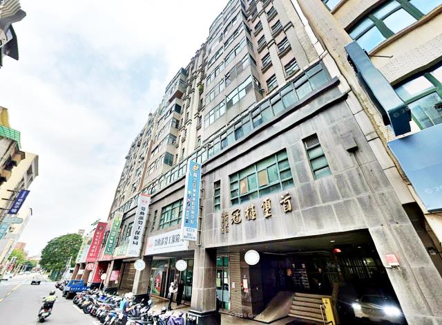 首璽桂冠三房雙車位