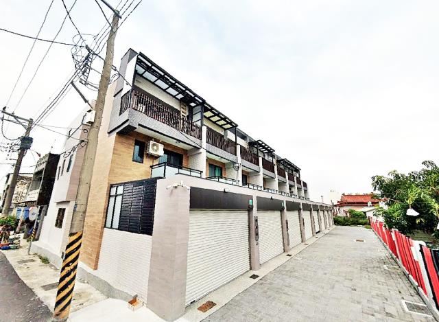 佳里佳興二街朝南別墅