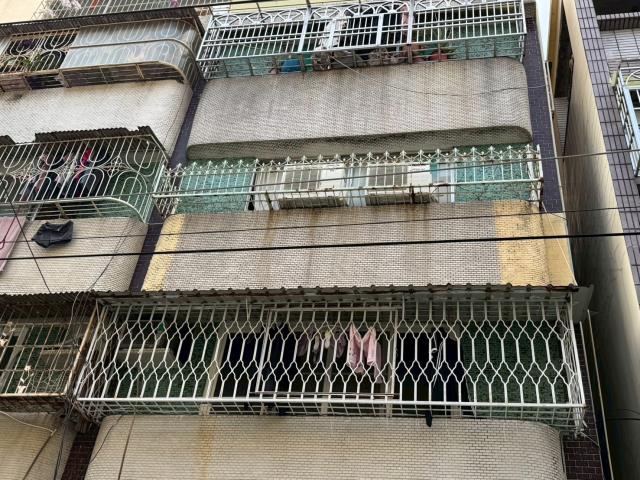 高雄鳳山拍賣法拍屋-2