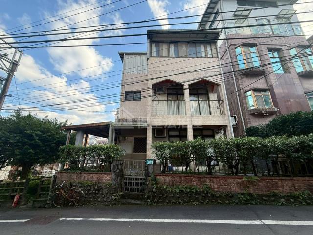 汐止區汐萬路二段66巷68弄15號3層樓