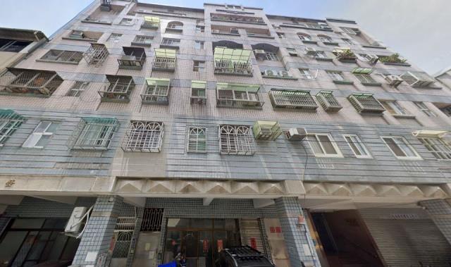 潭子區法拍屋和平路高人一等2期優室法拍林小陽