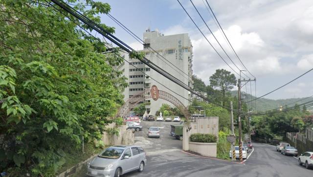 826新店燕子湖生活家社區低公設邊間華廈附車位